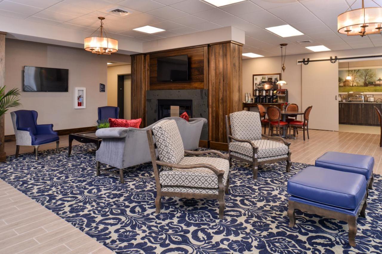 Appomattox Inn And Suites エクステリア 写真