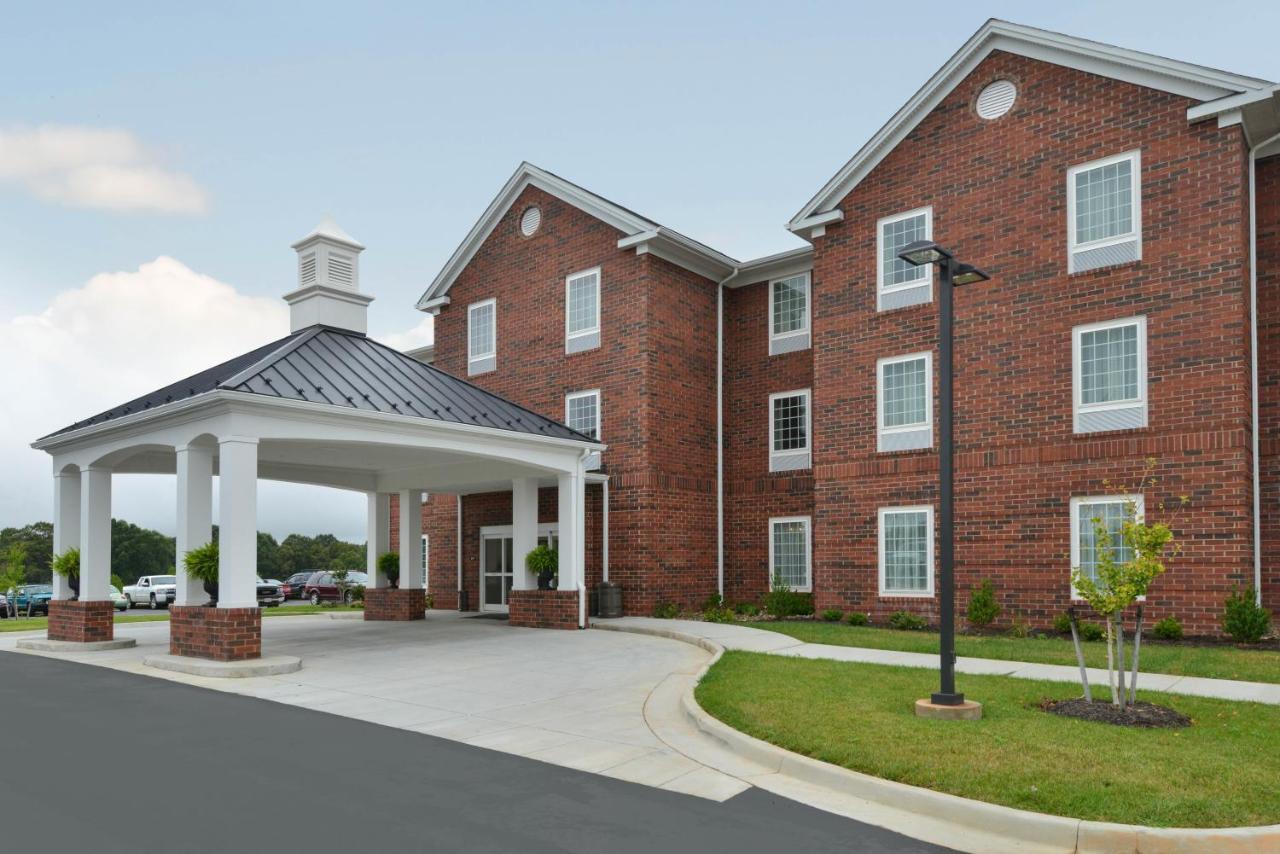 Appomattox Inn And Suites エクステリア 写真