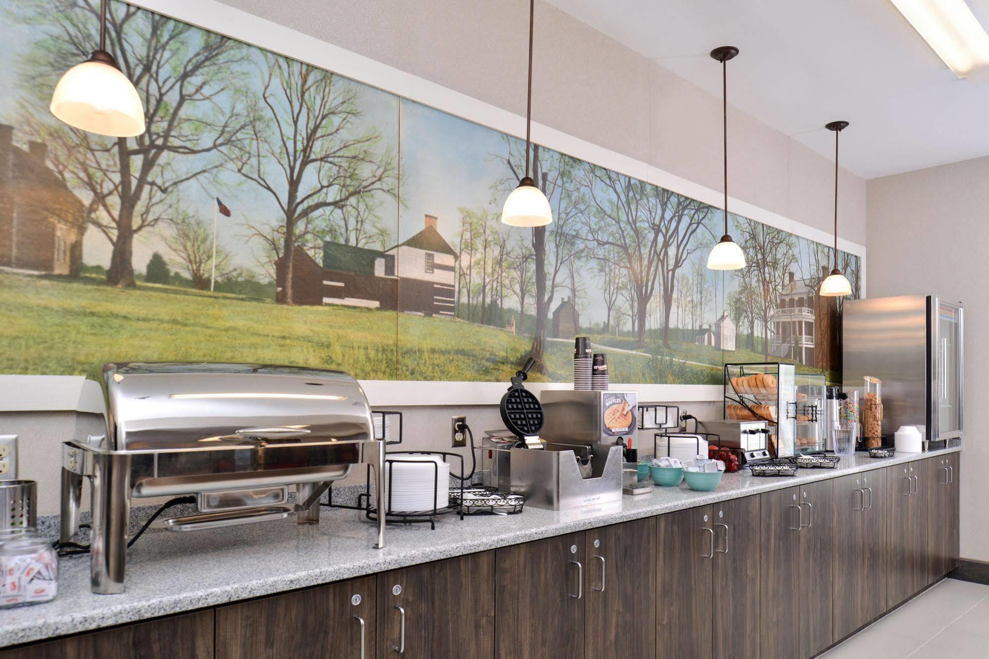 Appomattox Inn And Suites エクステリア 写真