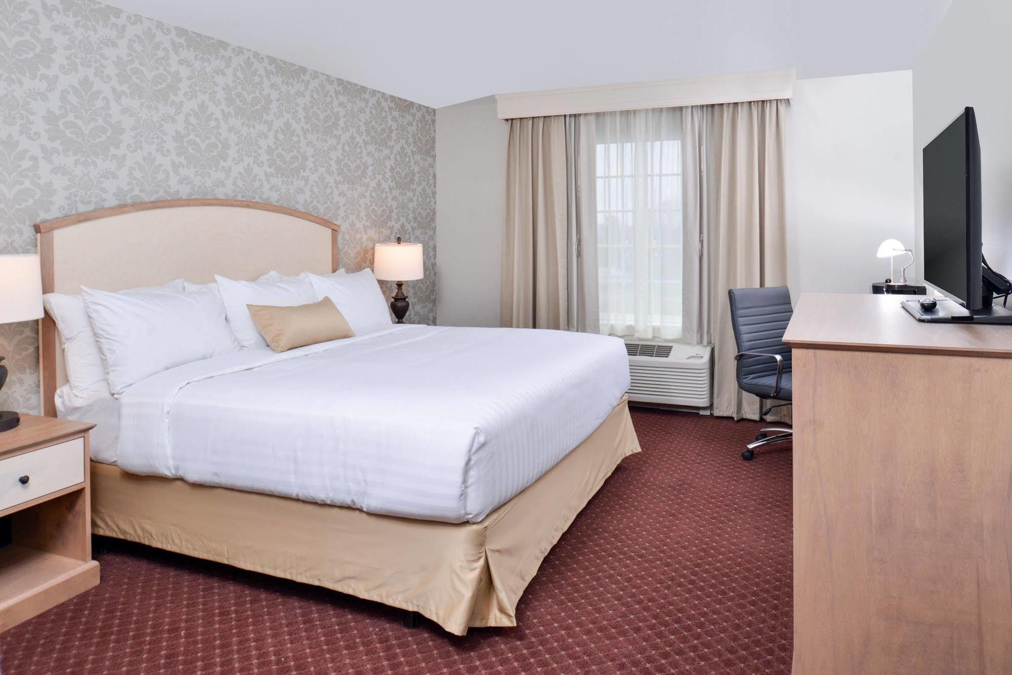 Appomattox Inn And Suites エクステリア 写真